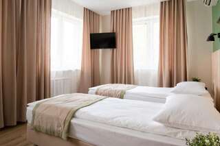 Гостиница Ностальжи Тюмень Двухместный номер с 1 кроватью или 2 отдельными кроватями-1